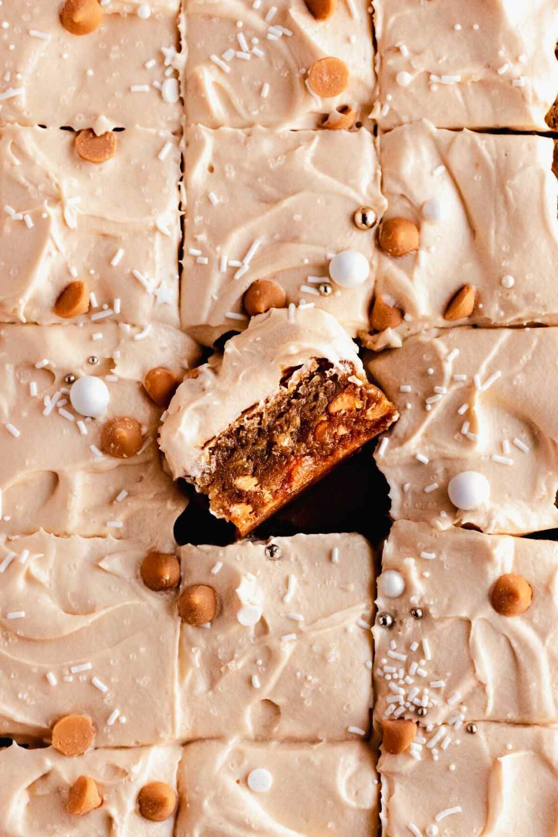 Frosted fudgy butterscotch blondie