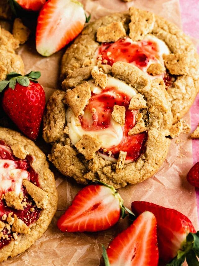 Gooey Strawberry Cheesecake Cookies