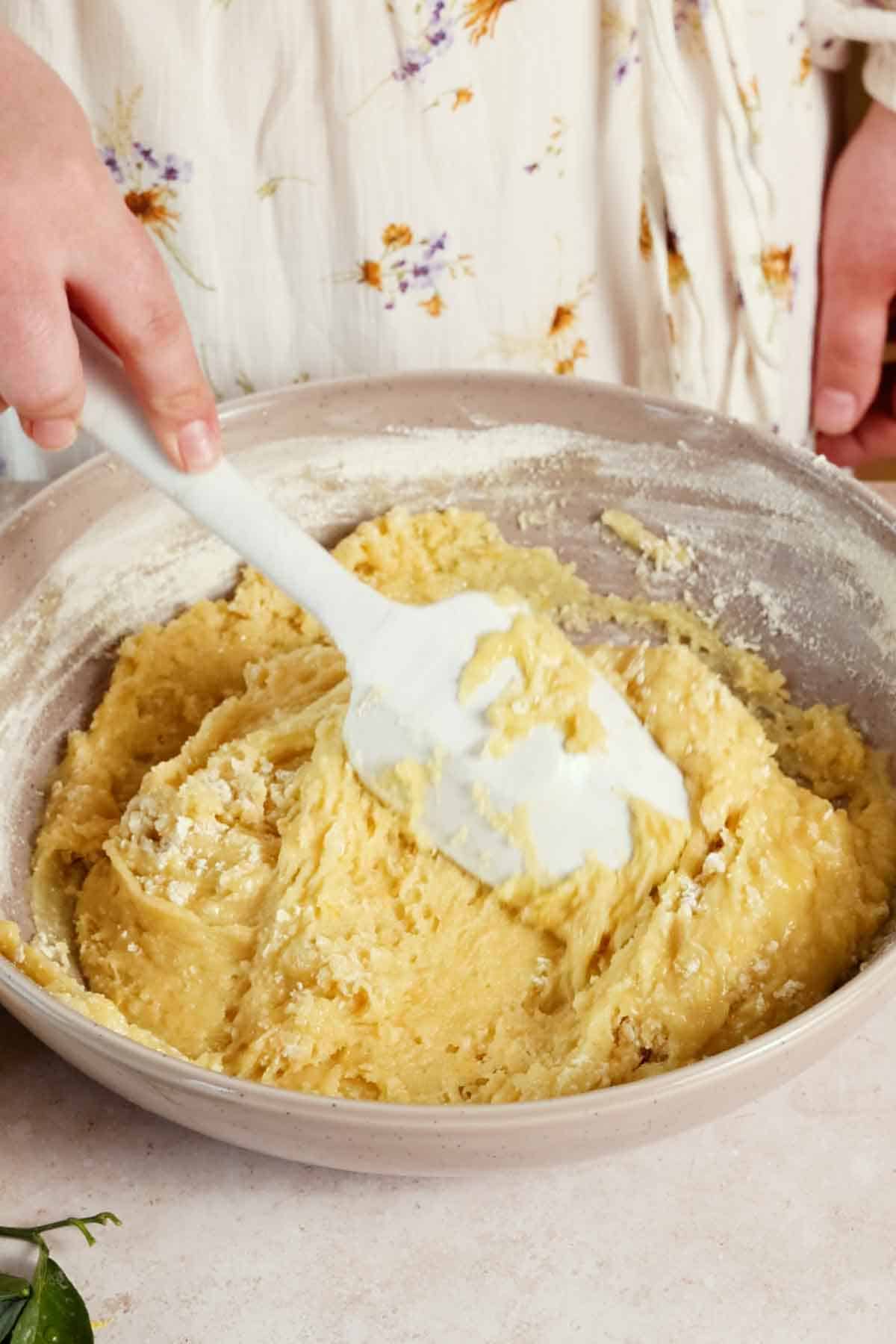 Lemon Gooey Butter Cake - Flouring Kitchen