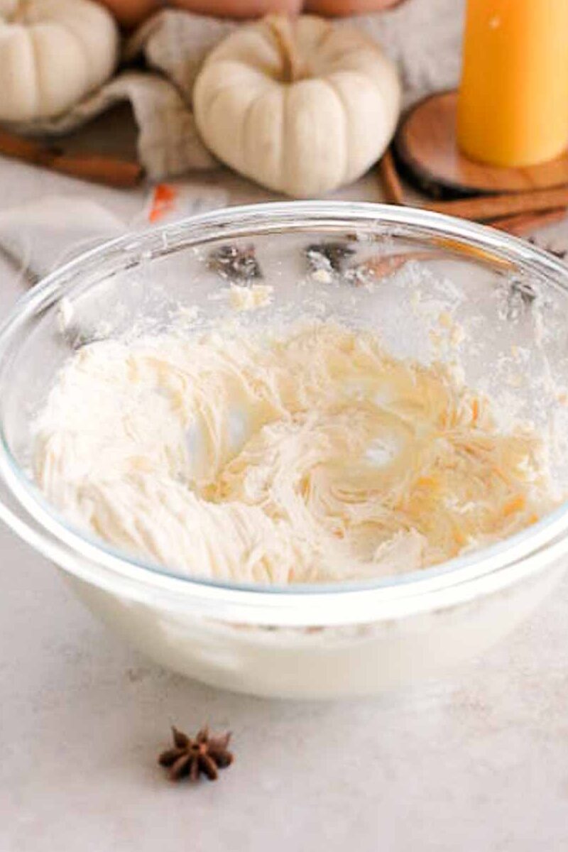 cream cheese cookie filling in glass bowl